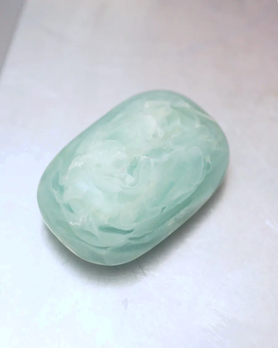 SOAP オブジェ｜石鹸の形のガラス｜テクスチャの層（近接）