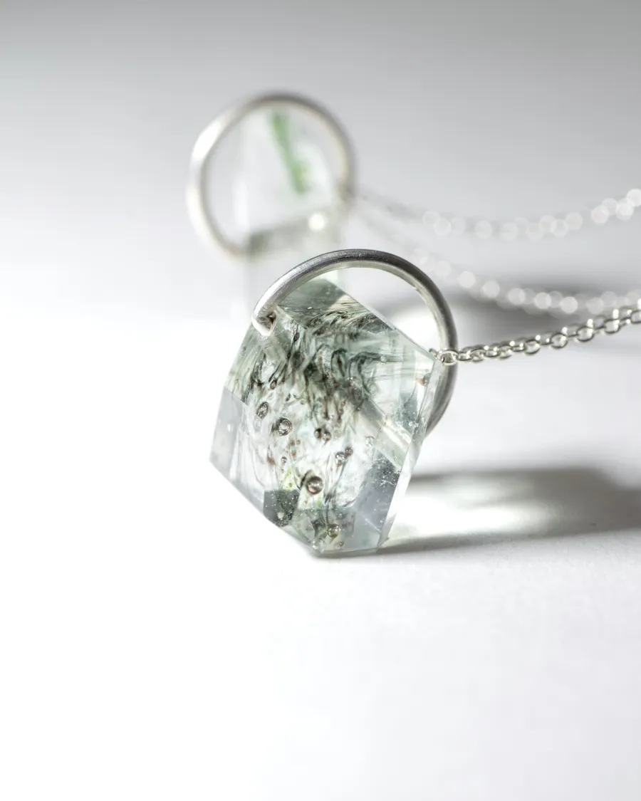 HENGE ペンダント｜ガラス&times;シルバー｜フォレストグリーン