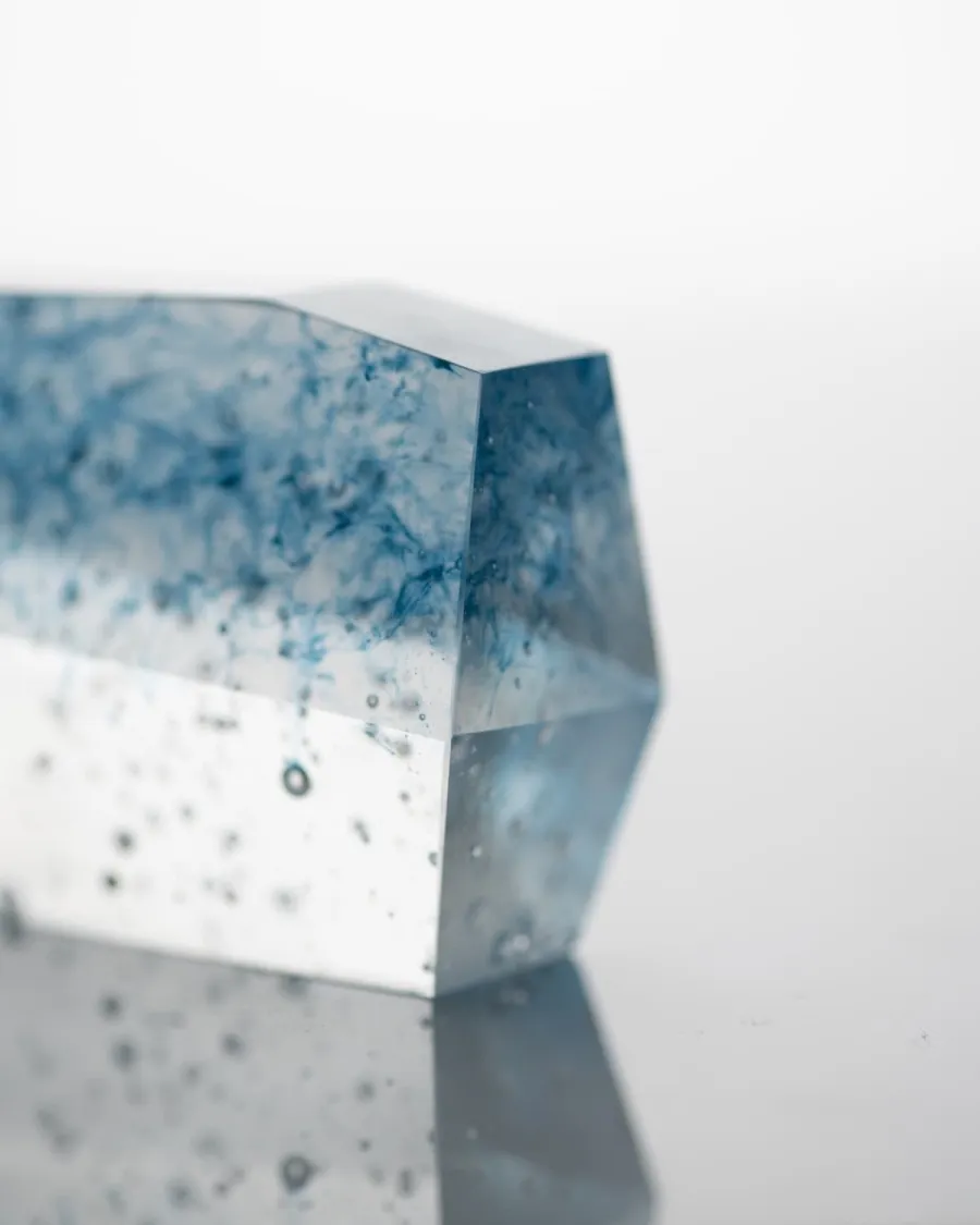 CAIRN オブジェ｜多面体ガラス｜別角度の作品写真