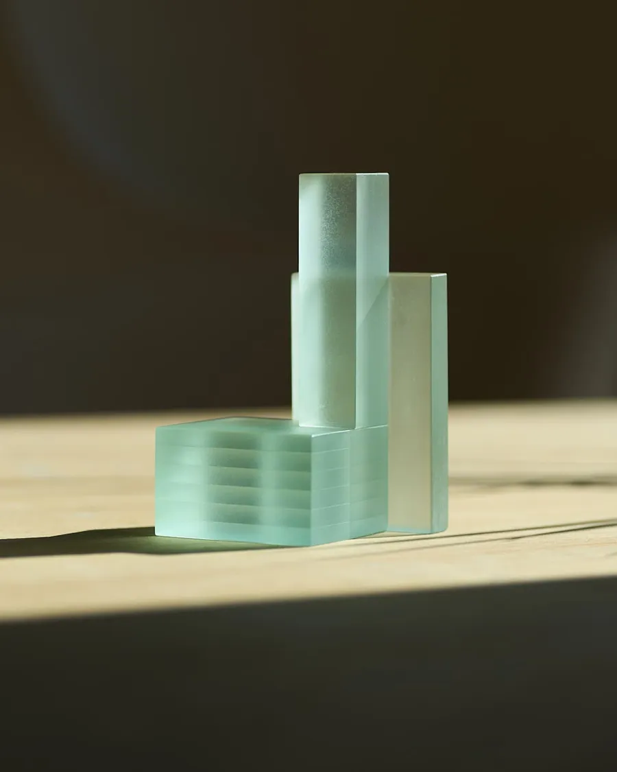 WRIGHT オブジェ｜フロートガラス｜水平ラインのディテール