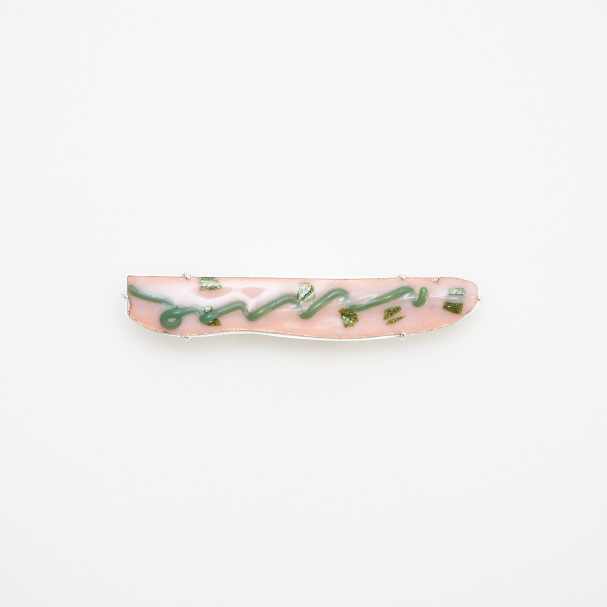 ACCENT ブローチ｜七宝（エナメル）｜角度で変わる表情（別カット）