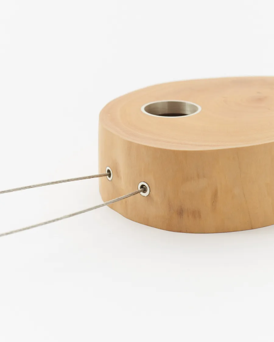 INSIDEOUT ブローチ｜シルバーの縁取り｜ディテール