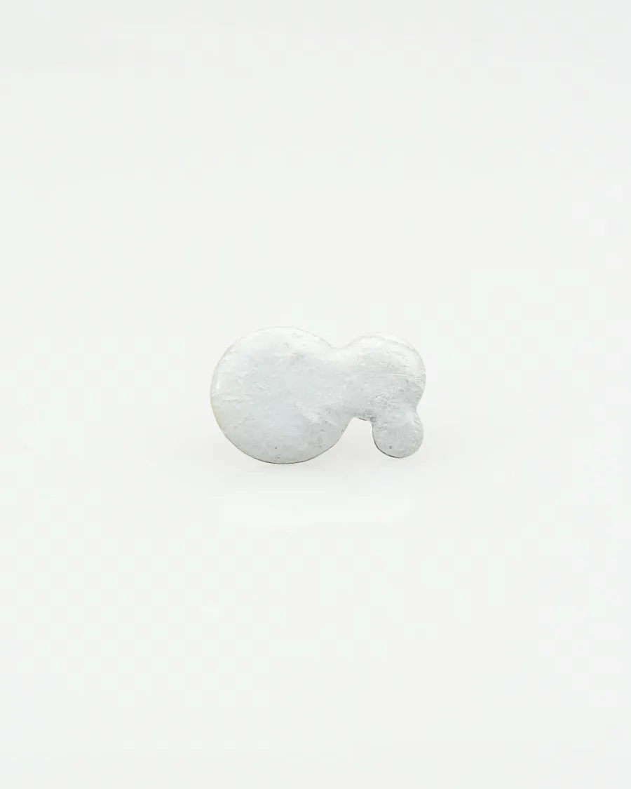 THAW ブローチ｜溶けるような表面｜ディテール